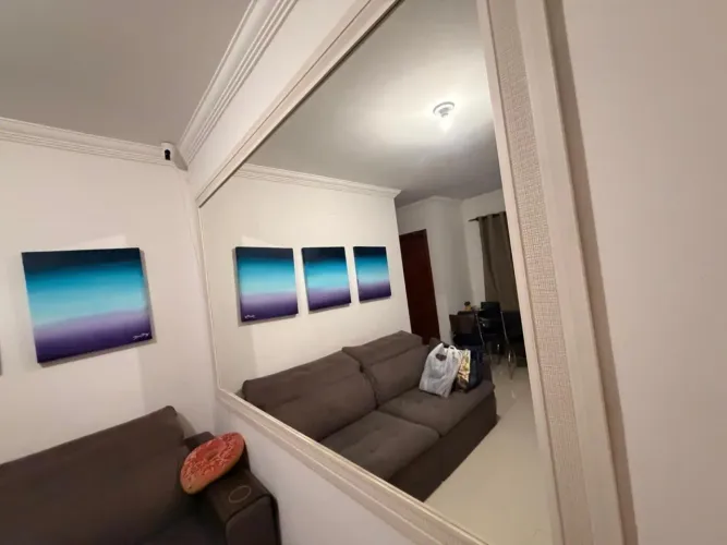 Espelho Gigante com Moldura Branca 208x138 - Perfeito para Sala, Quarto ou Loja