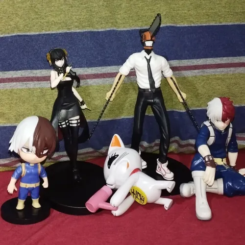 Action figure/boneco anime +brindes