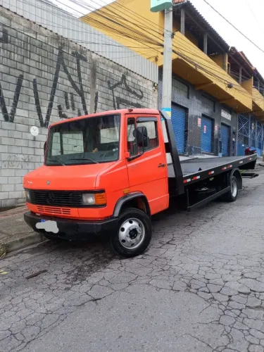 CAMINHÃO PRANCHA MERCEDES-BENZ 710