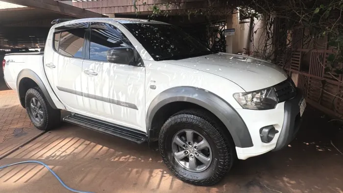 Mitsubishi L200 Triton HPE 3.2 CD TB Int.diesel AUT 2017