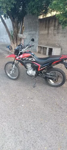 Bros 2020, único dono, pneus novos