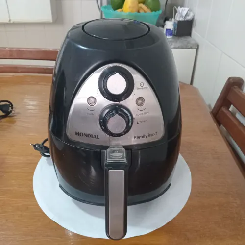 AIR FRYER MONDIAL 3,2 litro! No meu perfil tem outras opções.