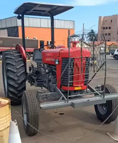 Trator agrícola