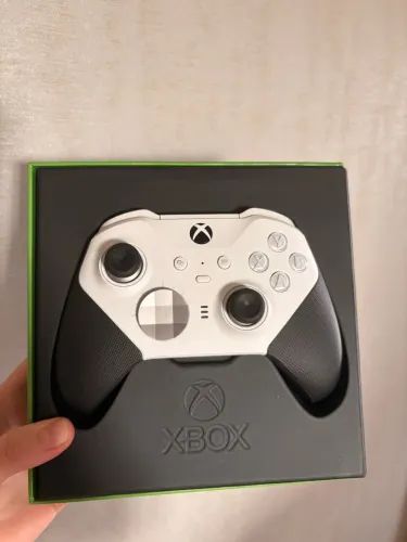 Controle Xbox Elite Series 2 - Core em estado de novo, sem marcas de uso, original
