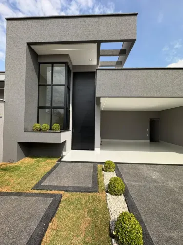 Perfeita! 3 Suítes Plenas sendo 1 com Closet - Área Gourmet + Piscina Aquecida e lavabo -