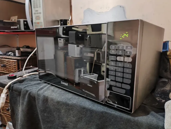Microondas 30 litros Consul inox espelhado 1350w