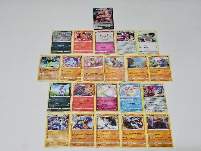 Carta Pokémon Rara Greedent V Original Brilho + 21 Cartas Alto Poder Nenhuma Repetida