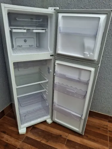 Geladeira Electrolux Frost free 350 litros