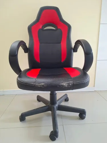 Vendo Cadeira Gamer ELG