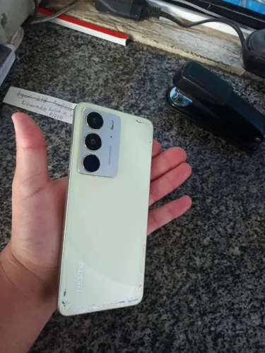REALME 75C 256GB 16 DE RAM.