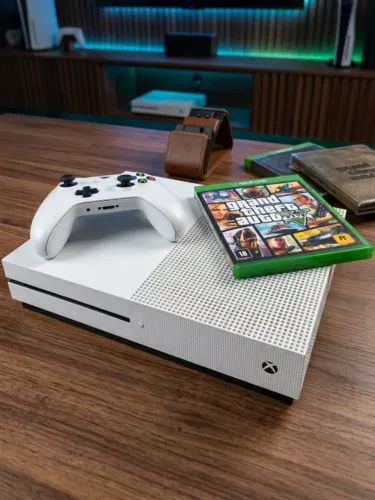 Xbox One S 1Tera - Faço trocas 