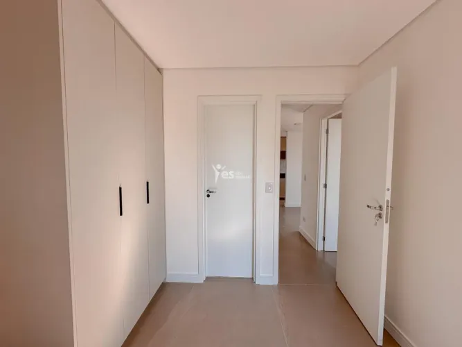 Apartamento novo semi mobiliado para locação com 65,32 m², sendo 2 suítes, 3 banheiros e 2