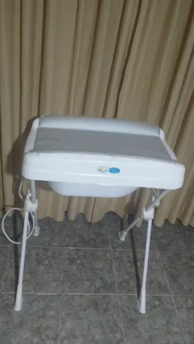 Banheira de Bebê Burigotto Millena com redutor para recém nascido,.