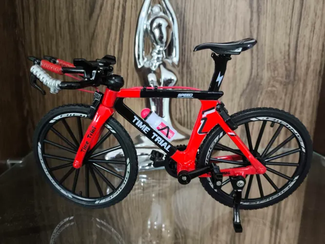Miniatura bicicleta metal nova time Trial