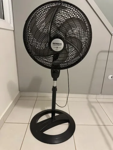 Ventilador de coluna ajustável Mondial