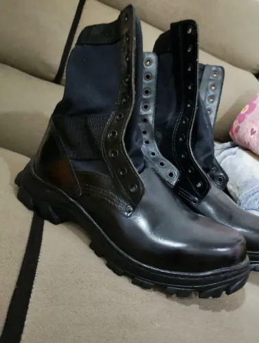 Vendo coturno tático de número 40, 100 e 150 com entrega