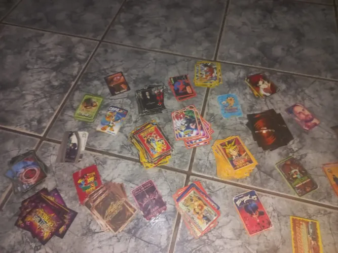 Cartinhas antigas de muitos temas