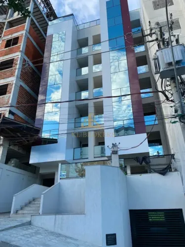 Apto a venda no Jardim Belvedere com 2 quartos sendo uma suíte, sala, cozinha, 2 banheiros