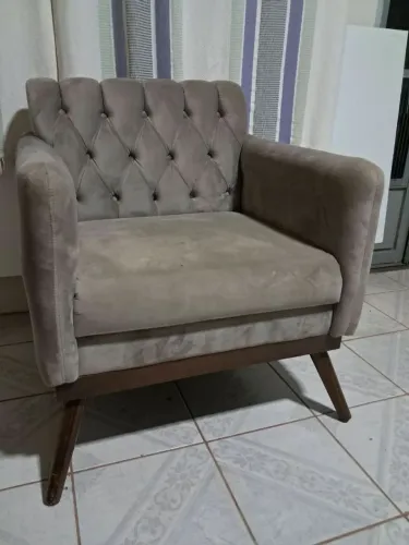Linda poltrona só 350.00 tratar *