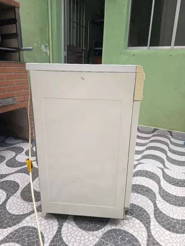 Vende-se uma secadora de roupa Bosch