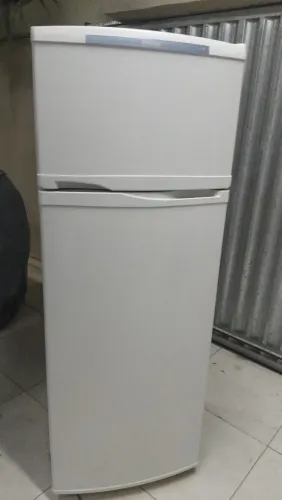 Refrigerador consul CRD37 A