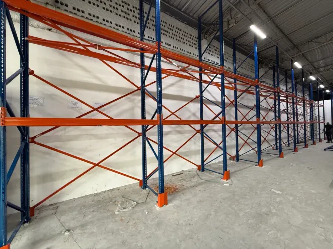 Estamos contratando para montagem de gôndolas e porta paletes