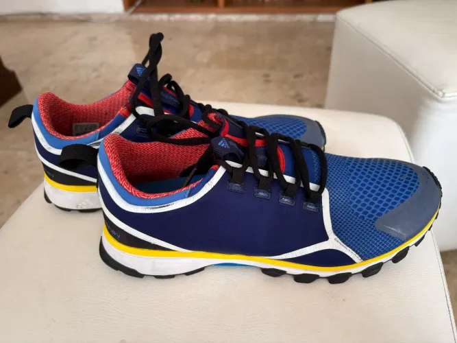 Lindo tênis Adidas Stella McCartney tamanho 8,5