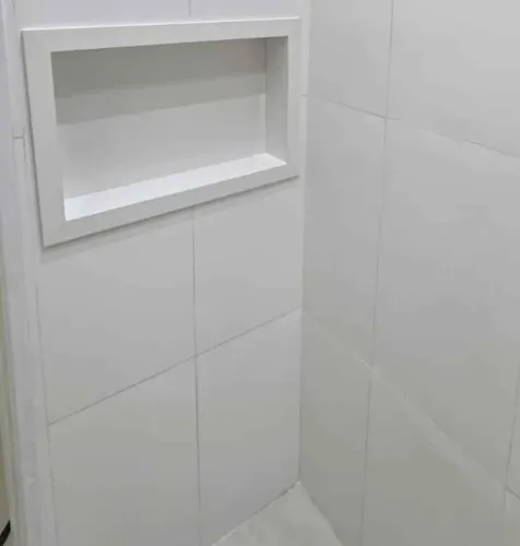 Pias escupidas em porcelanato