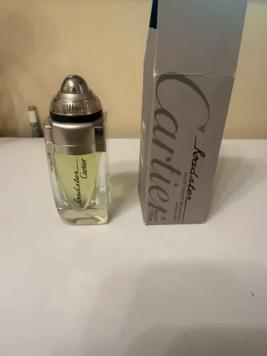 perfume cartier roadster. 50 ml. Eau de Toilette. 80% a 85% cheio.