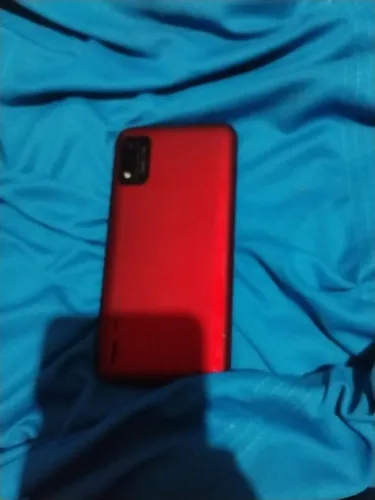 2 celular vermelho e azul