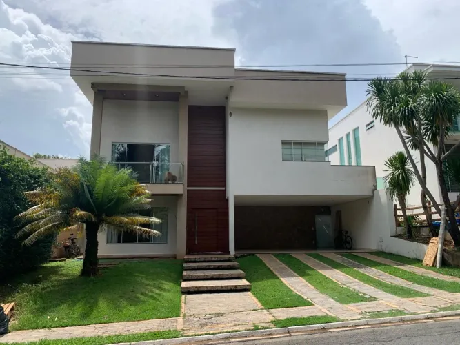 SOBRADO NO CONDOMINIO DO LAGO