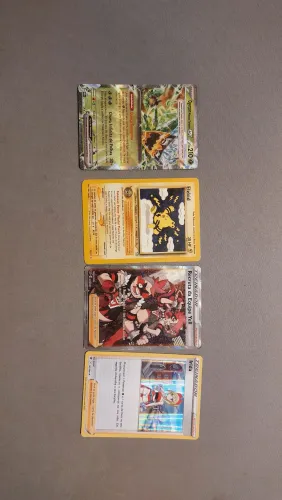 4 cartas pokémon raras colecionador (Ler descrição)