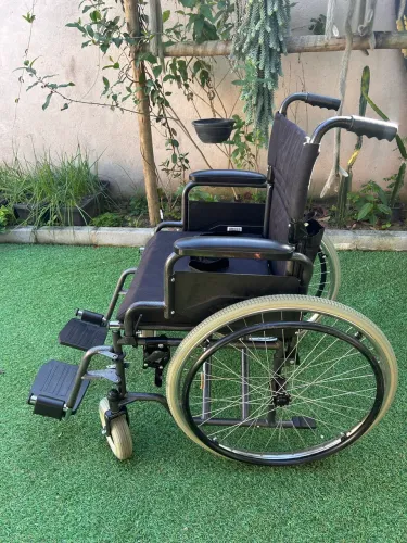 Cadeira de rodas Dellamed D400 (Acento 50cm)