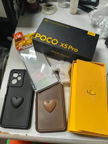 Vendo POCO X5 PRO pequena avaria OPORTUNIDADE CELULAR INCRÍVEL!