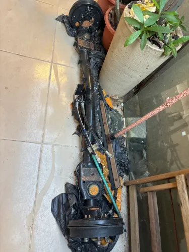 VENDO EIXO TRASEIRO STRADA. 