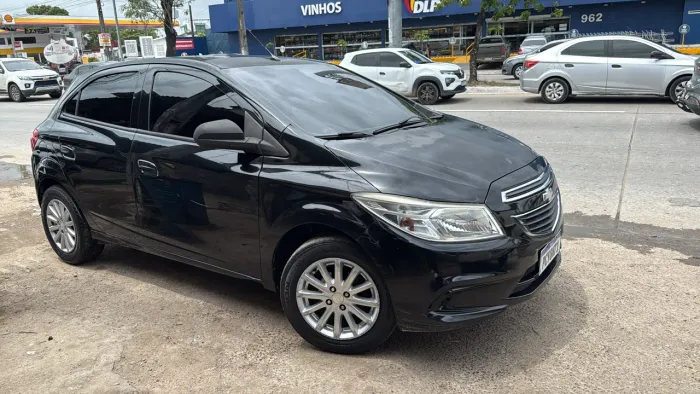 Chevrolet Onix Hatch LT 1.0 8V Flex Power Mec. 4P 2015