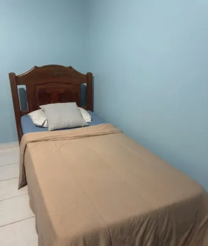 Cama de solteiro com colchão 