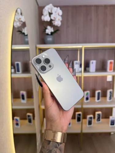 iPhone 15 Pro 128GB Titânio Natural