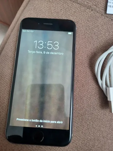 Vendo yphone 6 telefone muito bom e barato.