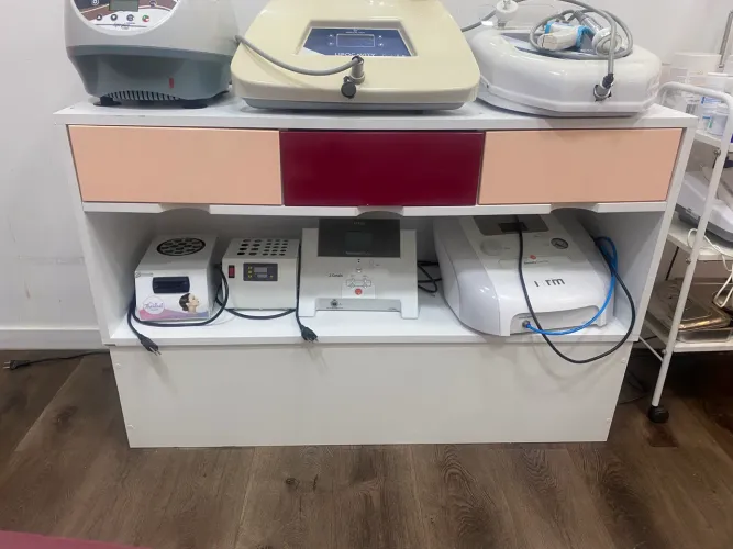 VENDO MOBILIÁRIO COMPLETO PARA CLÍNICA DE ESTÉTICA, CONSULTÓRIO OU ESPAÇO DE BELEZA