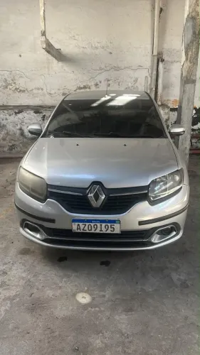 Renault Logan Dynamique Hi-flex 1.6 8V 4P 2015