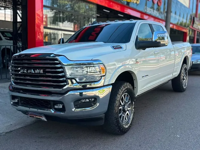 Ram 3500 Limited Longhorn 6.7 TB CD Diesel 2024