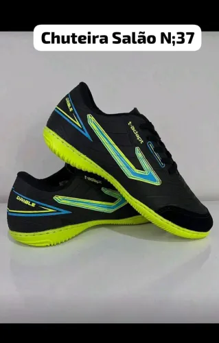 Chuteira society e futesal