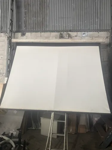 Tela de Projeção Retrátil e projetor