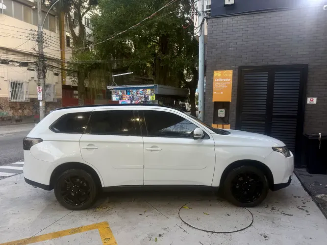 Mitsubishi Outlander 2.0 16V 160cv Aut. 2015