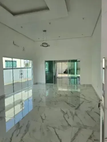 Condomínio Alphaville, 4 quartos, 1 suite, 3 garagens, R$ 1.100.000,00