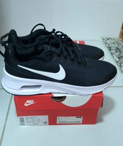Tênis Nike Air Max Nuaxis
