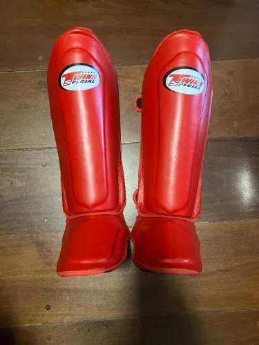caneleira twins muay thai (top king maximim fairtex)