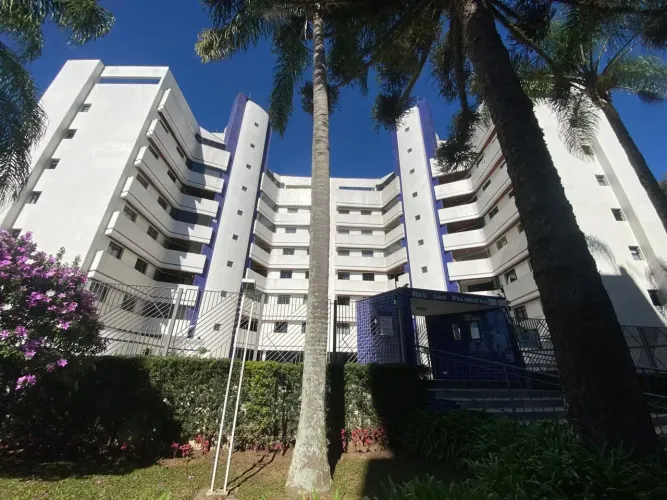 Apartamento para aluguel com 131 metros quadrados com 2 quartos em Água Verde - Curitiba -