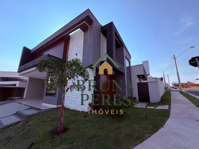 Casa em condomínio à venda, 210m², 3 suítes, Escritório, Lavabo, Piscina, 4 Vagas, Park Gr